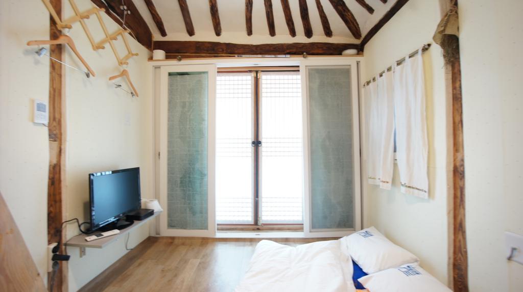 1928 Suimmaru Hanok Guesthouse Чонджу Номер фото