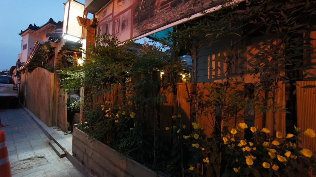 1928 Suimmaru Hanok Guesthouse Чонджу Экстерьер фото
