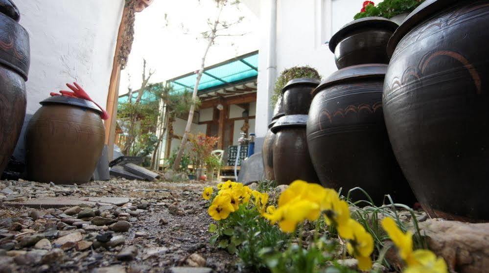 1928 Suimmaru Hanok Guesthouse Чонджу Экстерьер фото